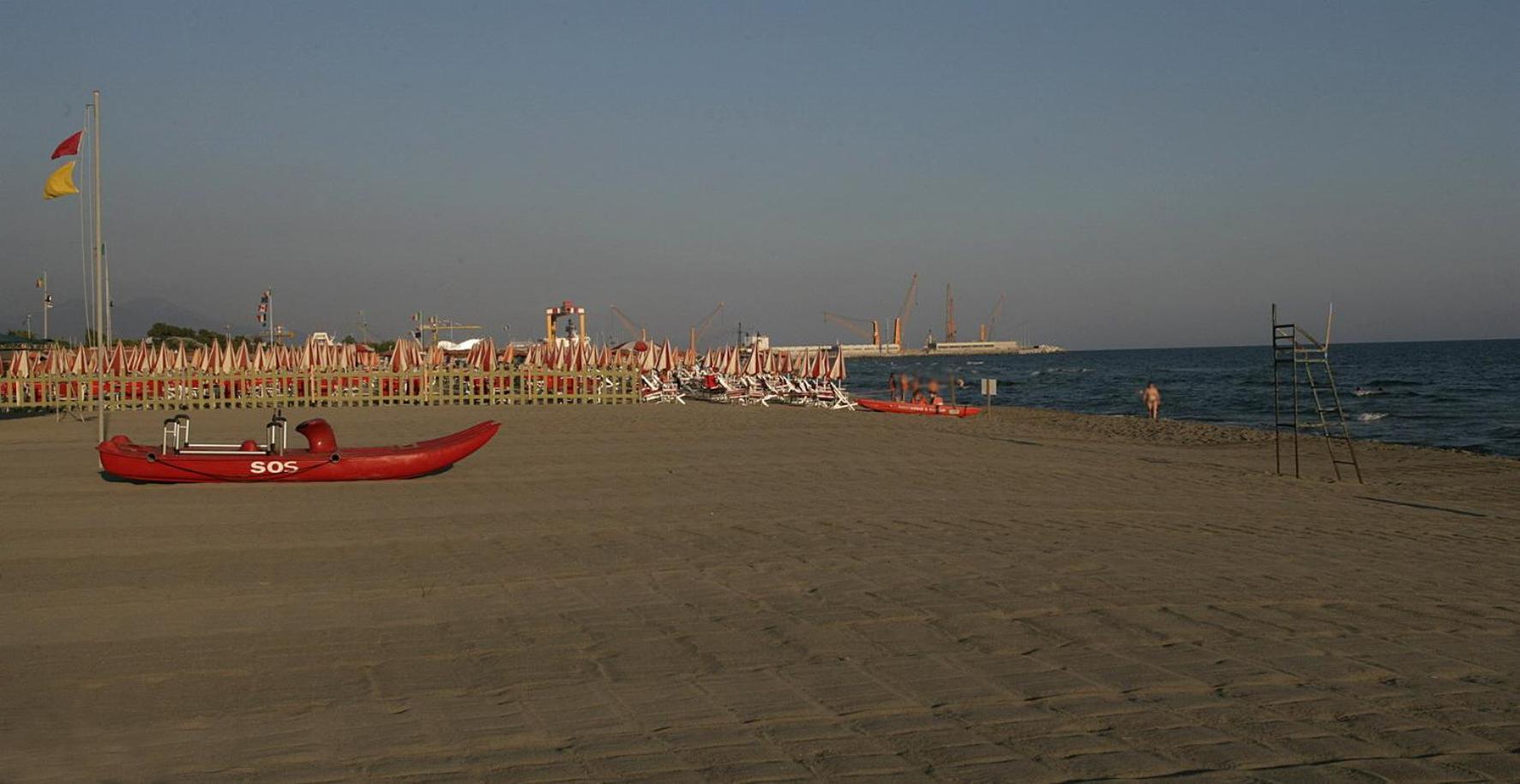 מרינה די קררה Hotel Tenda Rossa מראה חיצוני תמונה