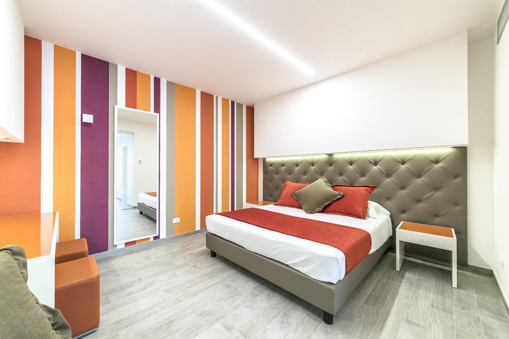 מרינה די קררה Hotel Tenda Rossa מראה חיצוני תמונה