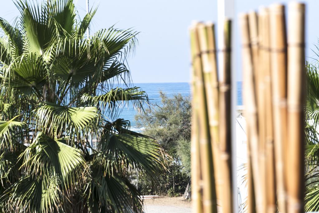 מרינה די קררה Hotel Tenda Rossa מראה חיצוני תמונה