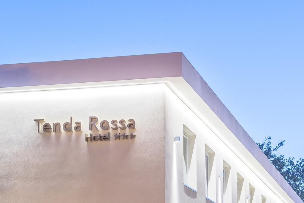 מרינה די קררה Hotel Tenda Rossa מראה חיצוני תמונה
