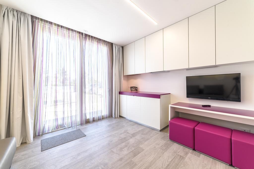 מרינה די קררה Hotel Tenda Rossa מראה חיצוני תמונה