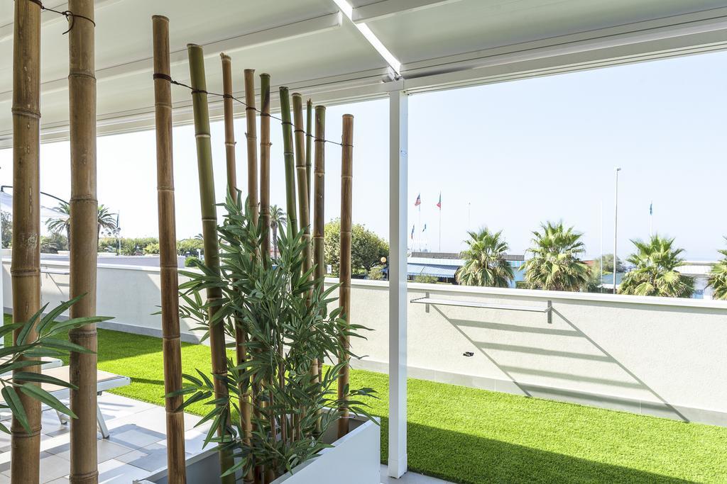 מרינה די קררה Hotel Tenda Rossa מראה חיצוני תמונה