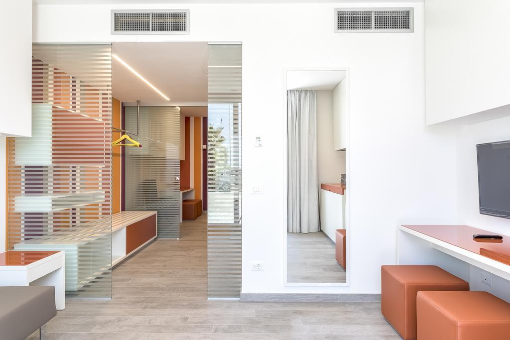 מרינה די קררה Hotel Tenda Rossa מראה חיצוני תמונה